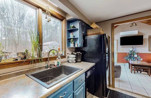 Durham House | Freeport Landing - Dog Friendly & Pool