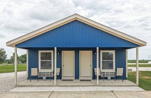La Cygne Cabin | Freestanding 2 Bedroom Cabin