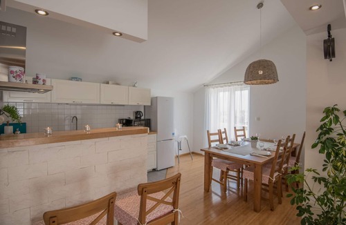 Grubine House | Freistehende Villa Iva Grubine mit Privatpool by Interhome