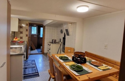 Engi House | Freistehendes Ferienhaus in Naherholungsgebiet by Interhome
