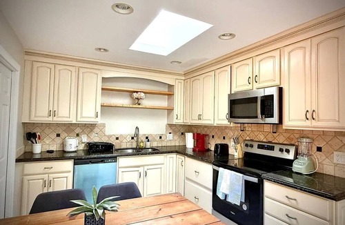 Fremont House | Fremont - 2 bedroom 1 bath