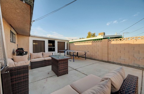 Downtown Las Vegas House | Fremont Fortune, 5 min to Fremont St, New!
