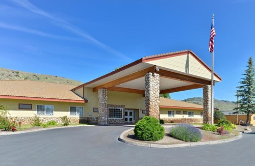 Lakeview Hotel | Fremont Inn