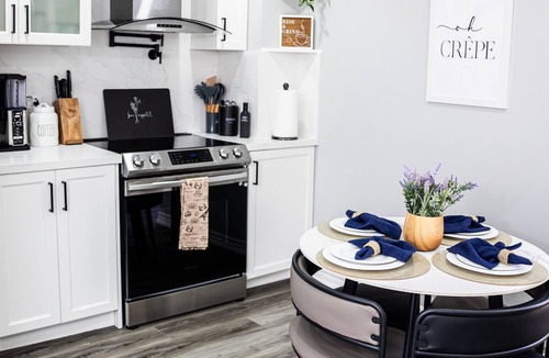 Mount Pleasant Apartment | French Charm in Brampton. 2 Bdr Apt Family Friendly!