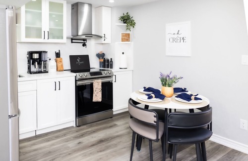 Mount Pleasant Apartment | French Charm in Brampton. 2 Bdr Apt Family Friendly!
