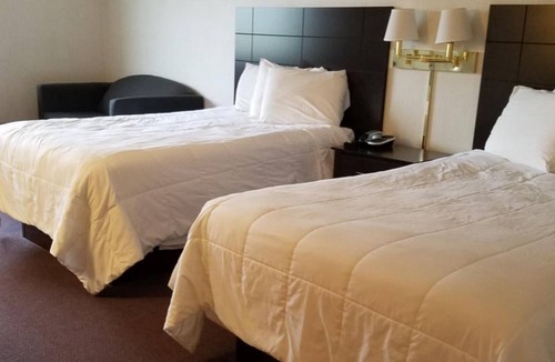 Phoenixville Hotel | French Creek Inn