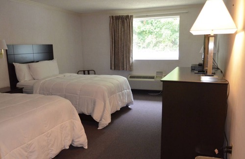 Phoenixville Hotel | French Creek Inn