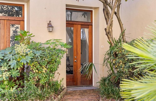 Charleston Historic District House | French Quarter Escape – Walk to City Market, Rainbow Row & More