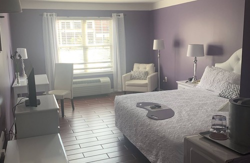 Maysville Hotel | French Quarter Inn