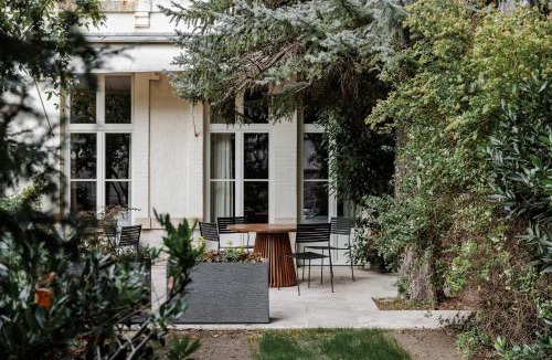 Chateaudun-Bannier Apartment | Frenchdoor Orléans Arago