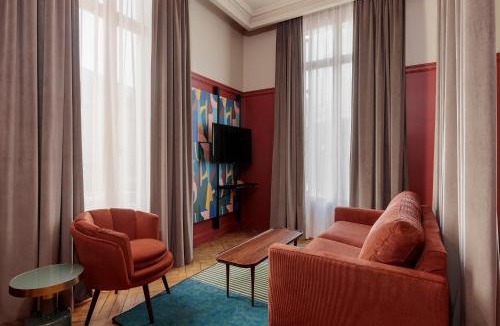 Old Town Apartment | Frenchdoor Tours Corneille