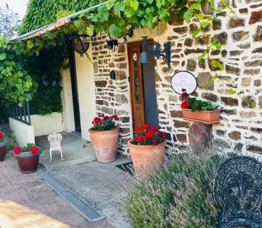 Tinchebray-Bocage Bed & Breakfast | Frenes B&B