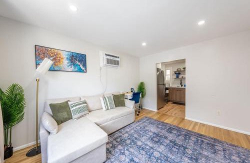 North Ironbound Apartment | Fresh 2BR with Easy NYC Access w. WiFi and Laundry