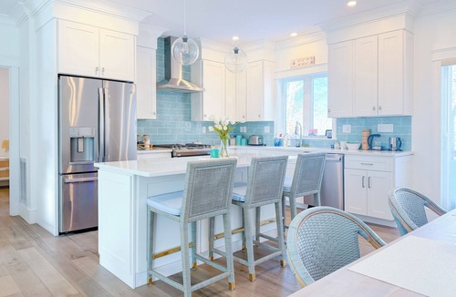 Falmouth Heights House | Fresh Air & Flip Flops - Falmouth Heights Beach