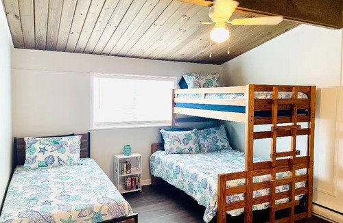 Atlantic Beach Hotel | Fresh and Airy 2-Bedroom Beach Duplex