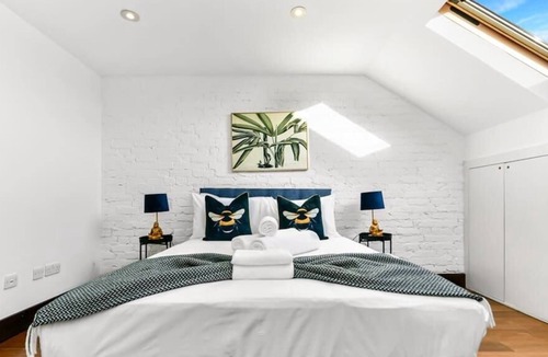 Walpole Apartment | Fresh and Cosy Two Bedroom Flat