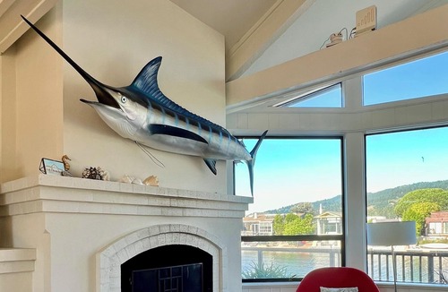 Stinson Beach House | Fresh and Lovely Inner Lagoon Home