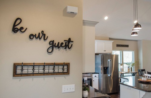 Hollister House | fresh and ready for your spring break!