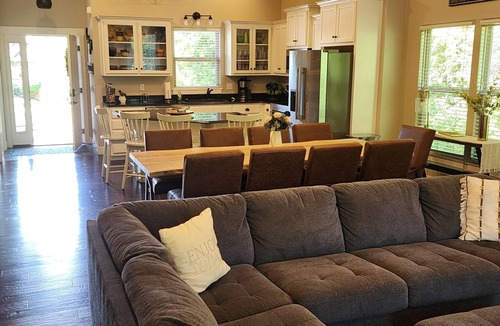 Hollister House | fresh and ready for your spring break!