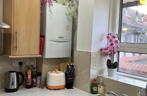 Faraday Apartment | Fresh Apartment & Parking