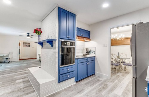 Fort Worth House | Fresh Clean 3-BR Home Mins to Downtown, TCU, NAS JRB, Sports, FW Zoo, Stockyards