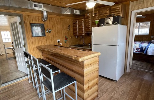 Camdenton House | Fresh decor short walk to dock/swim/boat side tie