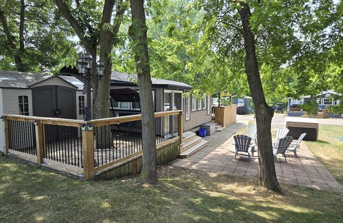 Sherkston House | Freshly remodeled premium trailer in prime location!
