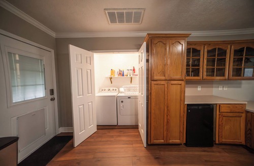 Port Neches House | Freshly remodeled home in Port Neches: 3-bedroom, 2-bath, 2-car garage