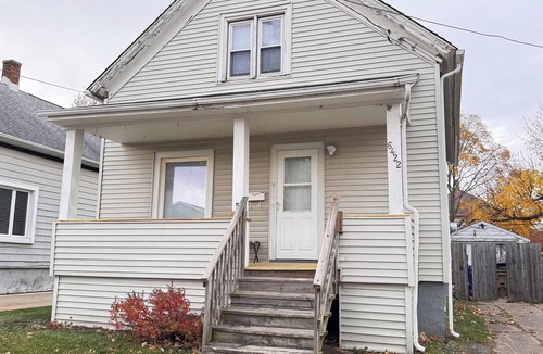 Kenosha House | Freshly Renovated 3-bedroom house with AC in charming Kenosha