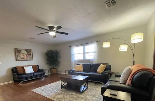 Muskogee House | Freshly Renovated 3bed/2bath Home