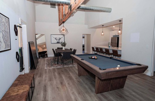 Downtown Jacksonville Apartment | Freshly Renovated Apt - Steps from TIAA Bank Field