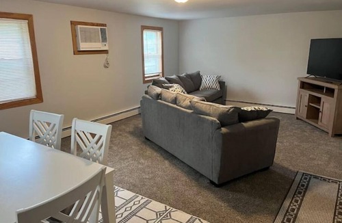 Reedsburg Apartment | Freshly updated apartment