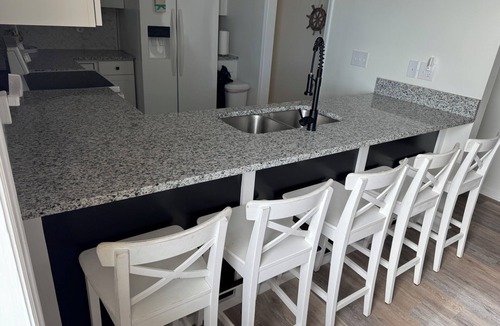 Surf City House | Freshly Updated Beachfront home – Reserve Spring/Summer