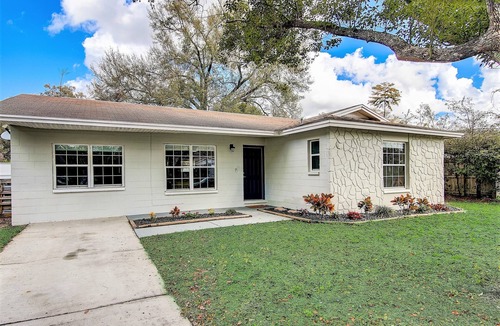 Seffner Community Alliance House | Freshly Updated Home less than an hour from Disney