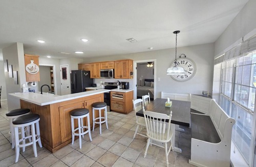 Leon County House | Freshly Updated with large dock