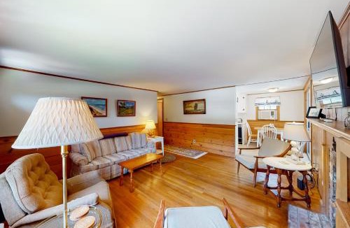 South Dennis House | Freydis Glen