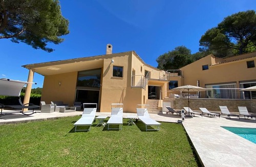 Mougins Villa | FRGK DATCHA in Mougins