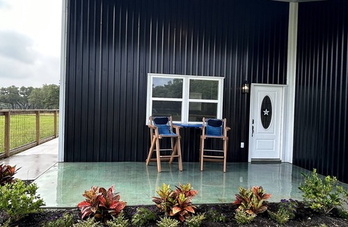 Sheridan House | Frick'n Ranch Less than a mile from Splashway