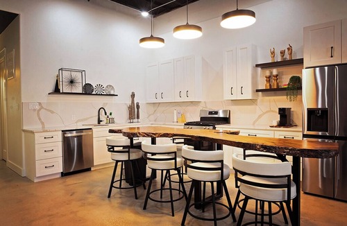 San Angelo Condo | Frida's House - Historic Downtown