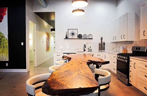 San Angelo Condo | Frida's House - Historic Downtown