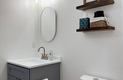 Dublin Cottage | Frieda - Fully Furnished 2 Person Cottage for short or mid-term stays