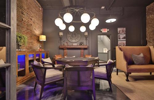 Downtown Knoxville Apartment | Friedmans Loft