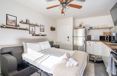 Rincon Heights Apartment | Friendly 2BR Retreat BBQ & Free Parking