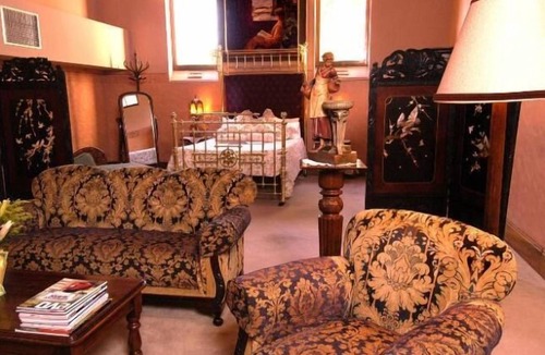 North Adelaide House | Friendly meeting chapel