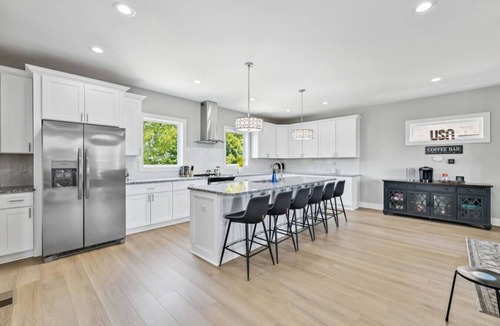 Buena Vista House | Friends in Skyline Places, 10 min to Broadway, Perfect for Groups!