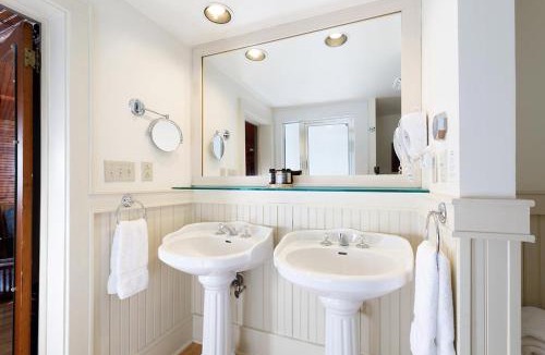 Chestertown Hotel | Friends Lake Inn