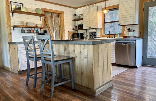 Leakey House | Frio Déjà Vu River House – Secluded Hill Country Getaway