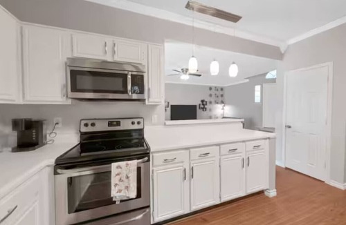 Frisco House | Frisco Castle | 3BR, GarageParking, Gated Backyard