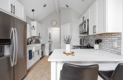 Frisco House | Frisco Luxury King Suite Retreat/Walk to Main Street/Backyard Oasis + Garage