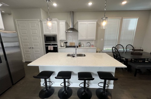Frisco House | Frisco Park West Modern Charmer Kid & Pet Friendly Great Location